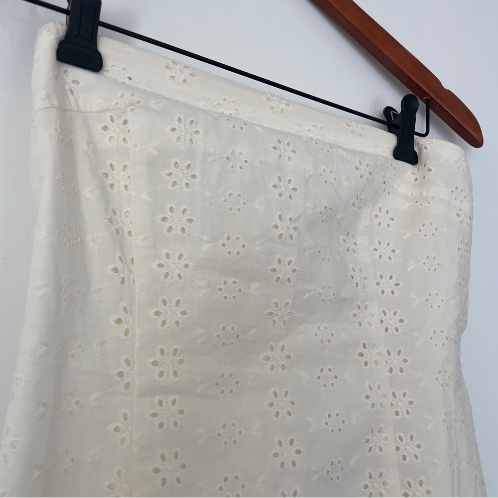 NWT Kimchi Blue White Eyelet Strapless Mini Dress, Romantic Back Tie, Size M - Picture 2 of 10
